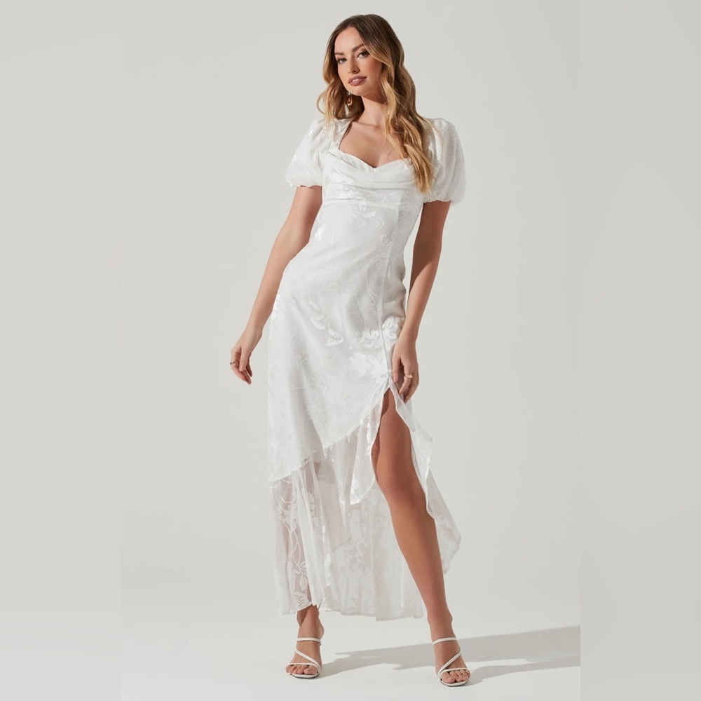ASTR Dayanara Floral Puff Sleeve White Dress